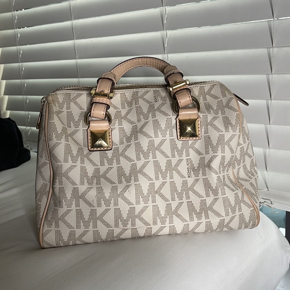 Michael Kors Grayson Signature Canvas and Leather Boston Bag - Picture 3 of 6